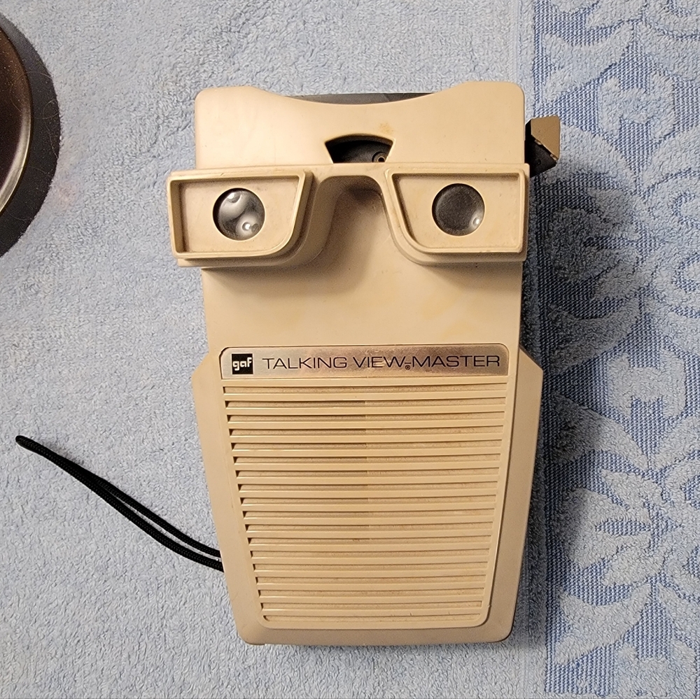 Vintage GAF Talking View-Master Beige